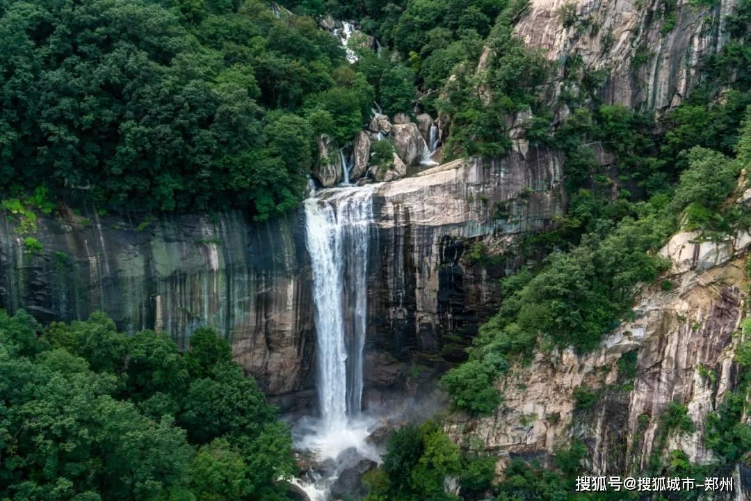 南京地铁11号线柳洲东路站主体结构封底